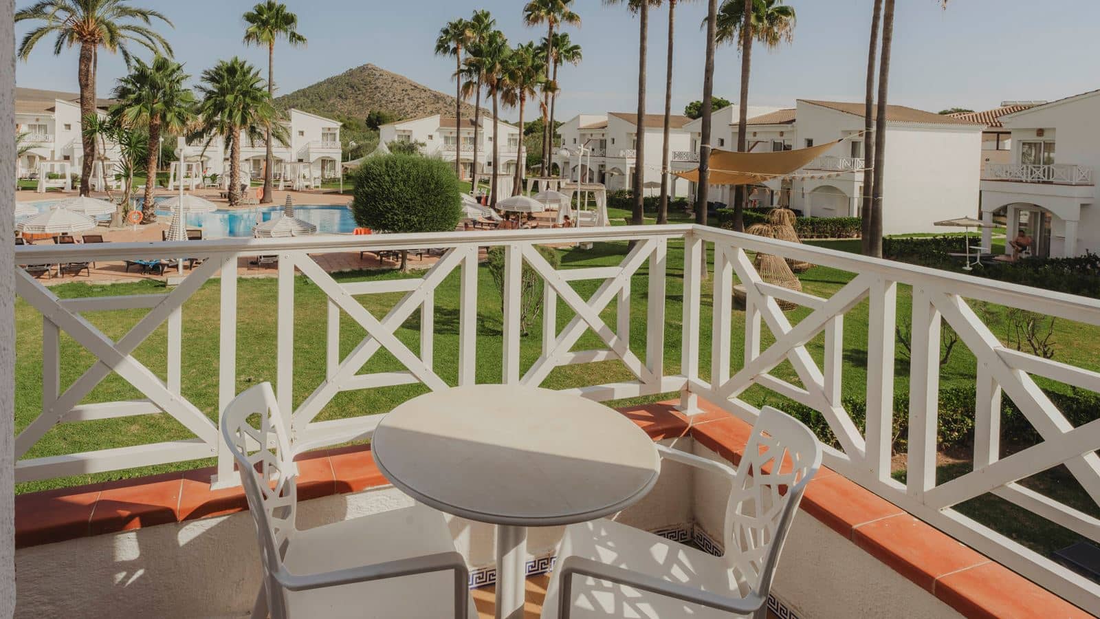 rooms-room-double-balcony