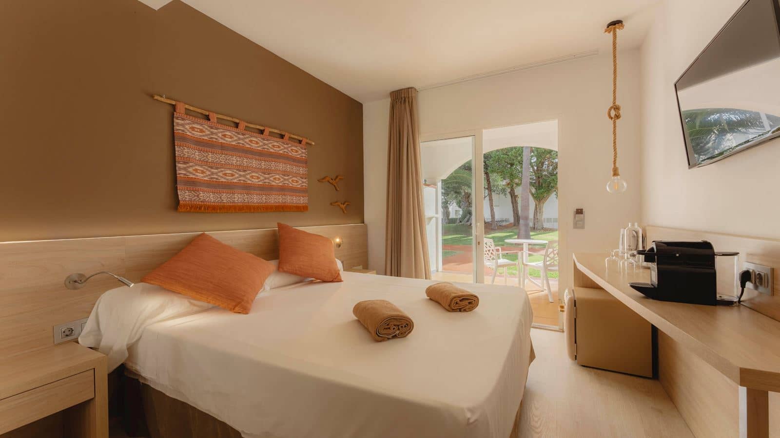 rooms-single-room