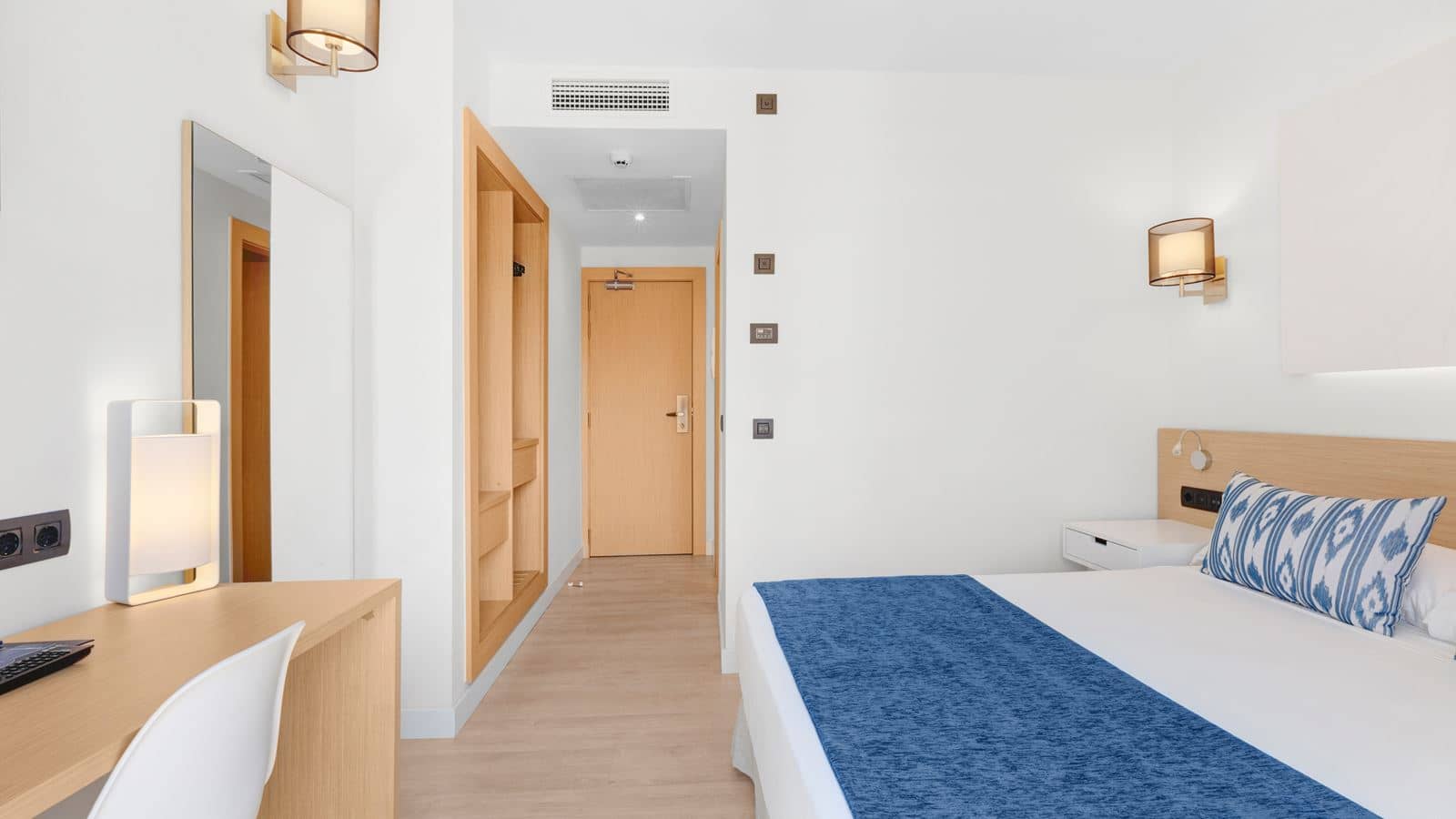 rooms-annex-room-without-balconyterrace