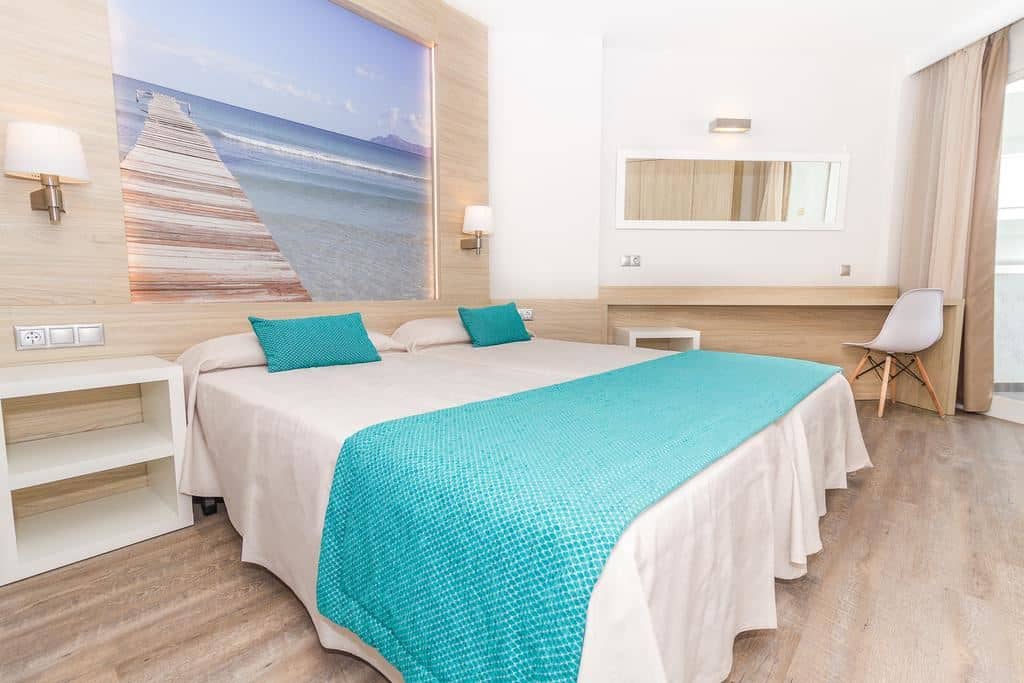 rooms-standard-apartment-balcony-or-terrace