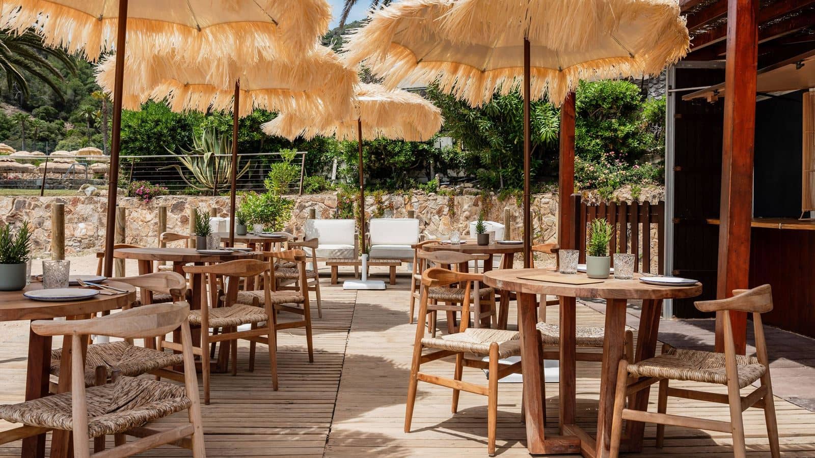 bars-parda-beach