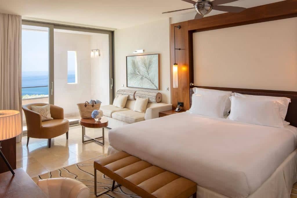 rooms-deluxe-sea-view