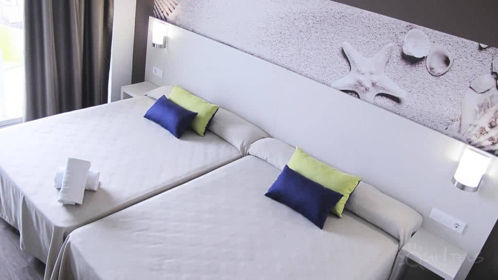 rooms-double-standard-room-balcony-or-terrace