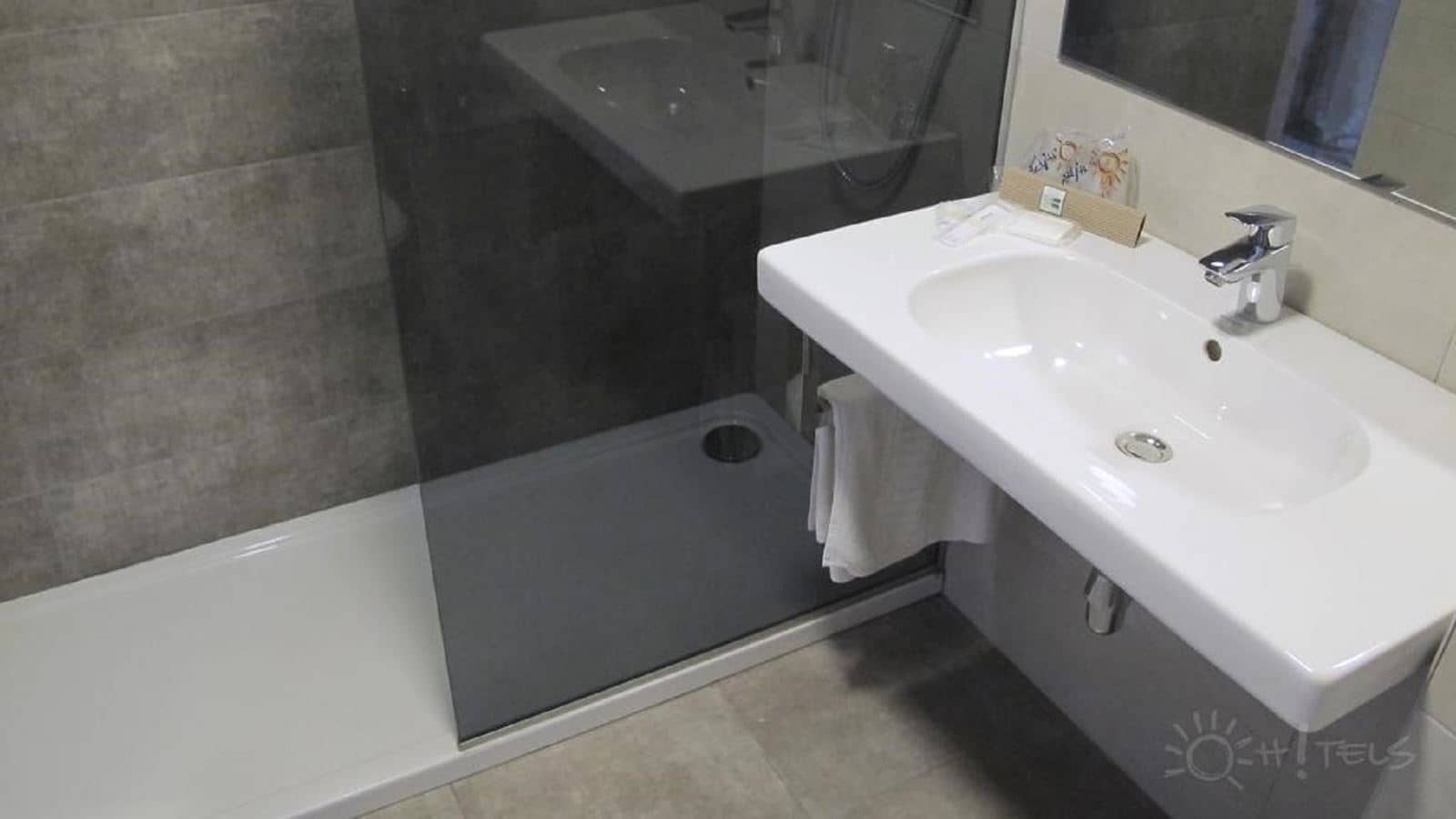 rooms-double-standard-room-balcony-or-terrace