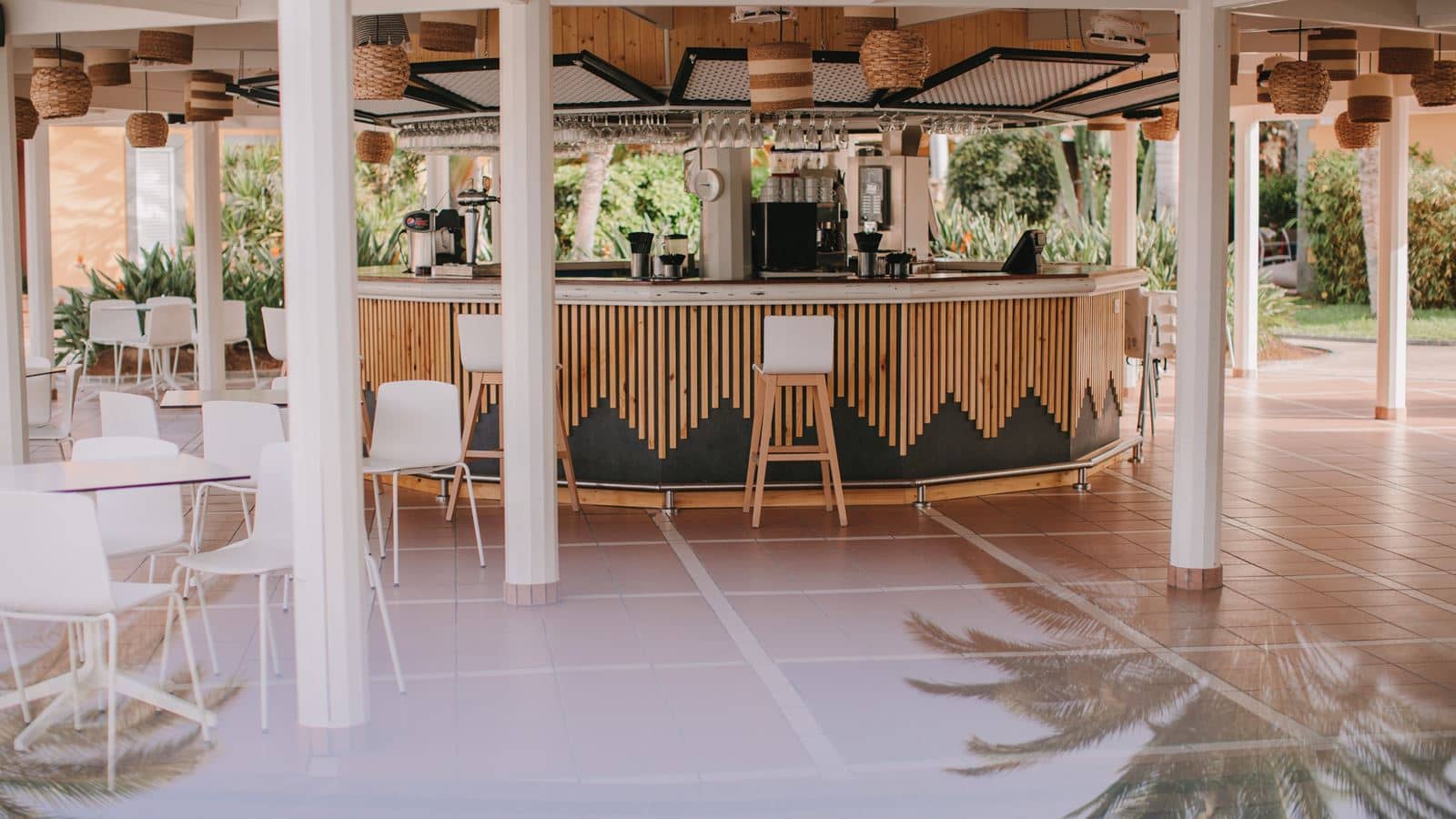 restaurants-bar-piscina