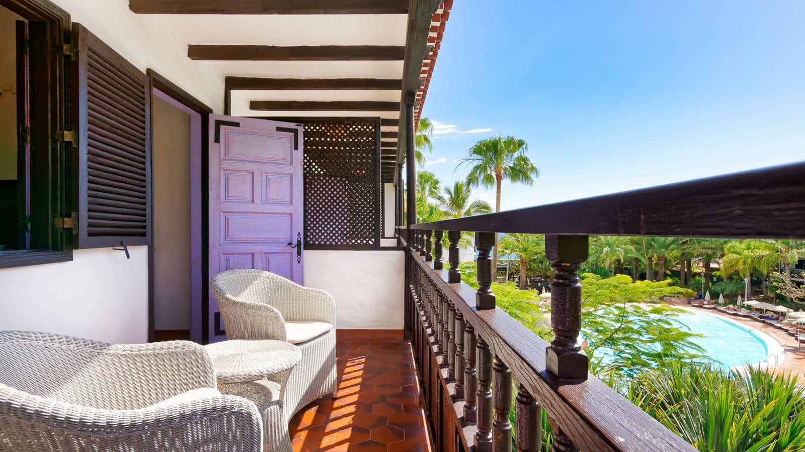 rooms-double-room-with-balcony-or-terrace