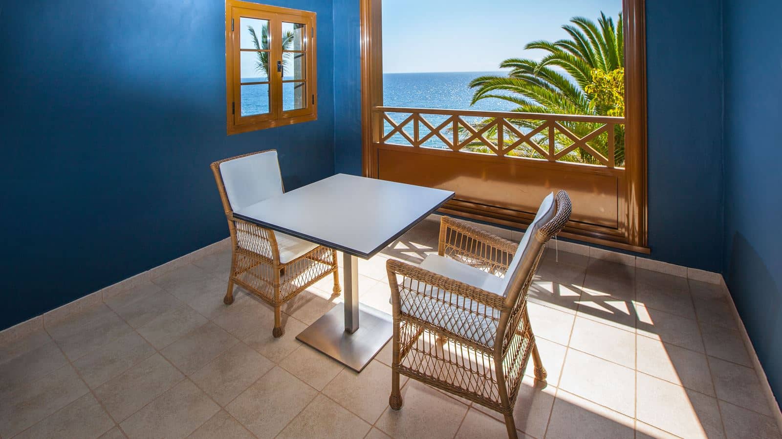 rooms-senior-suite-terrace-unique