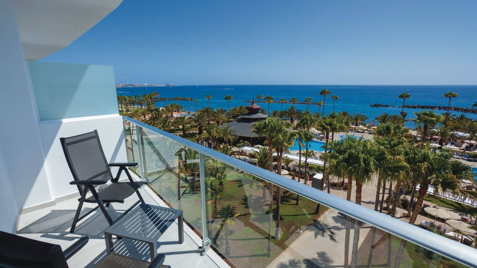 rooms-double-room-partial-sea-view