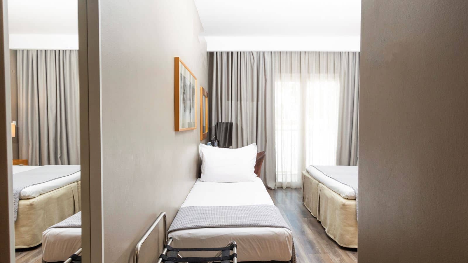 rooms-family-cocomat-room-with-partial-sea-view