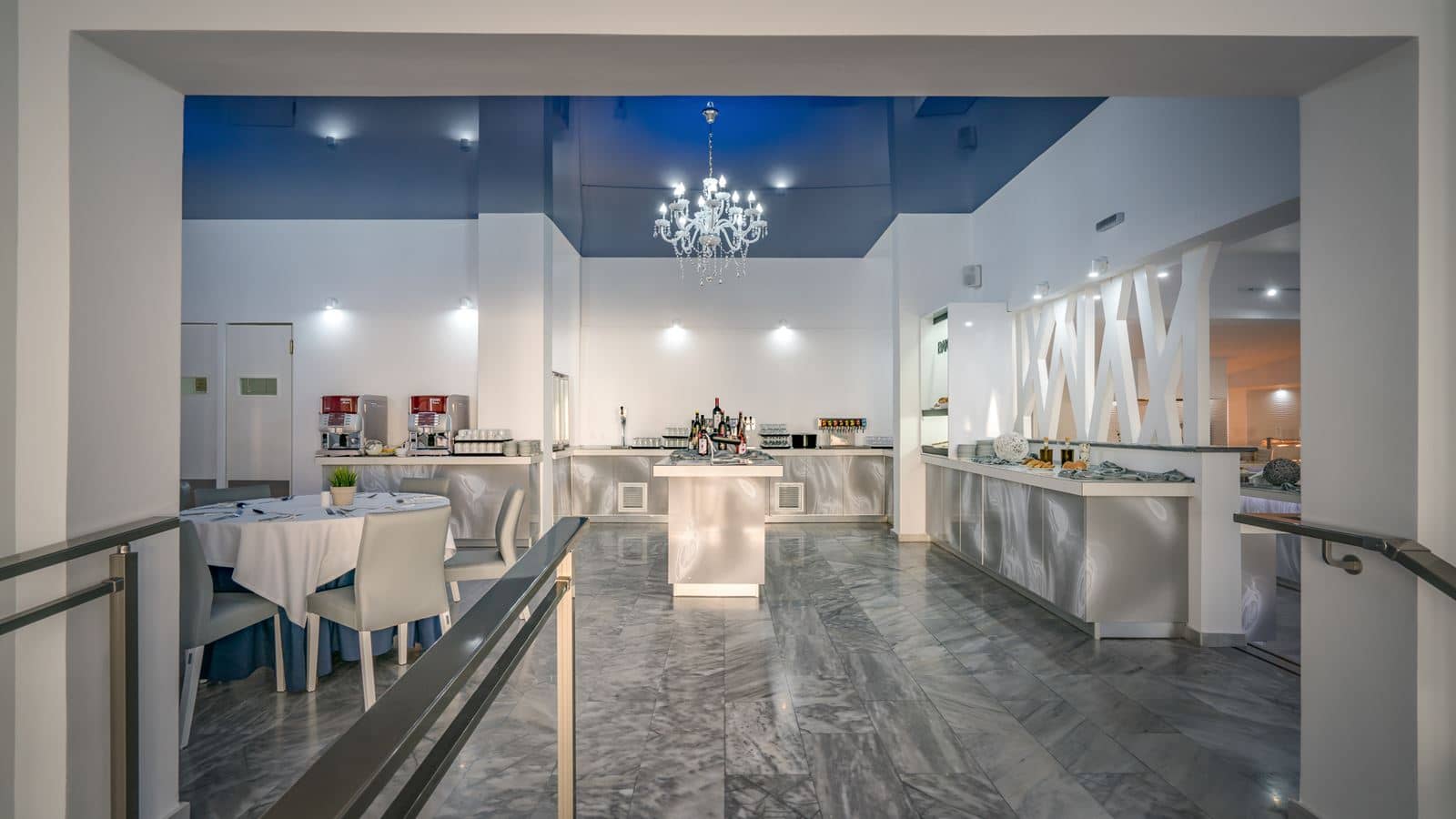 restaurants-restaurant