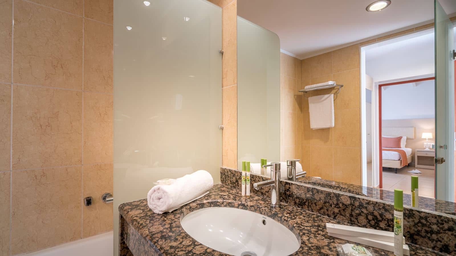 rooms-superior-suite