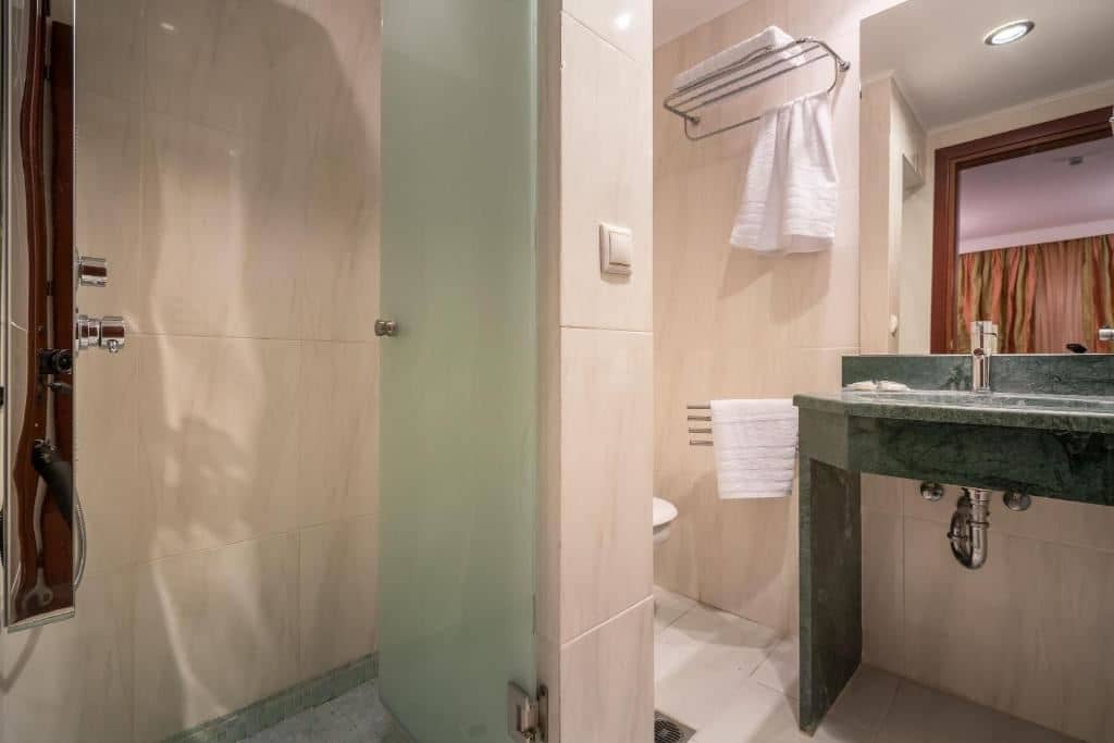 rooms-executive-suite