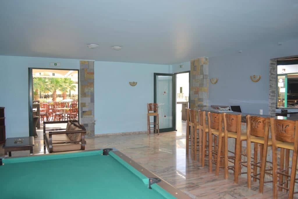 bars-main-bar