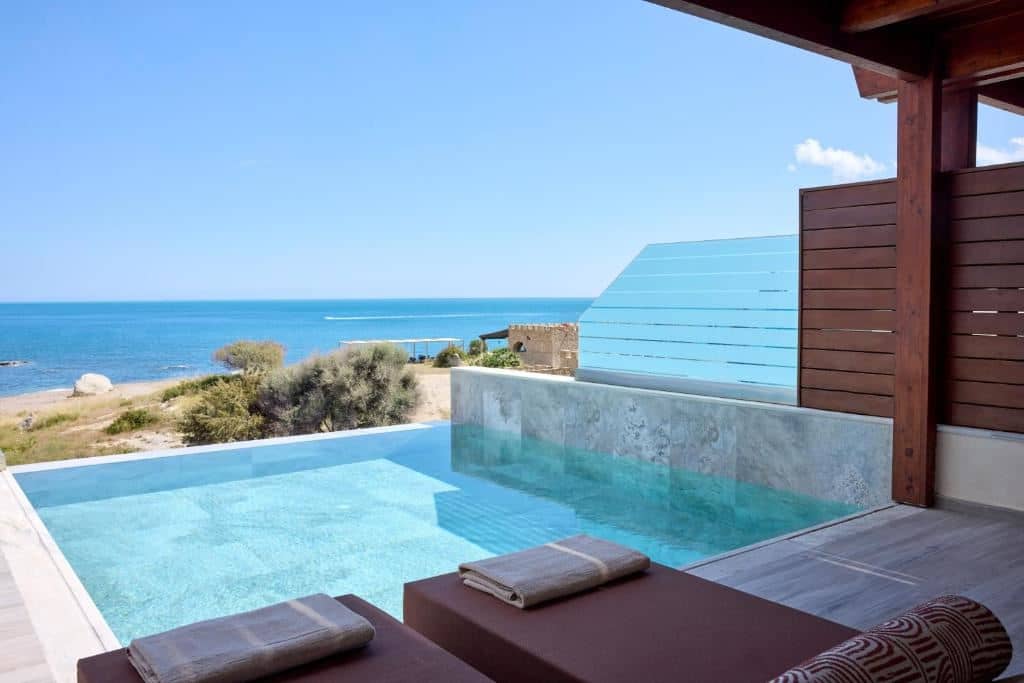 rooms-meditteranean-suite-with-private-pool--sea-view