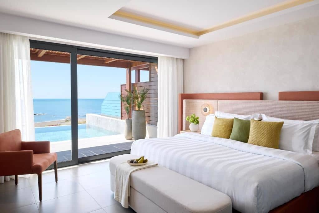 rooms-executive-suite-with-private-pool--sea-view