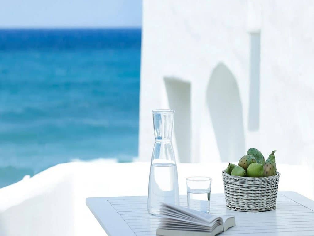 rooms-superior-bungalow-water-front