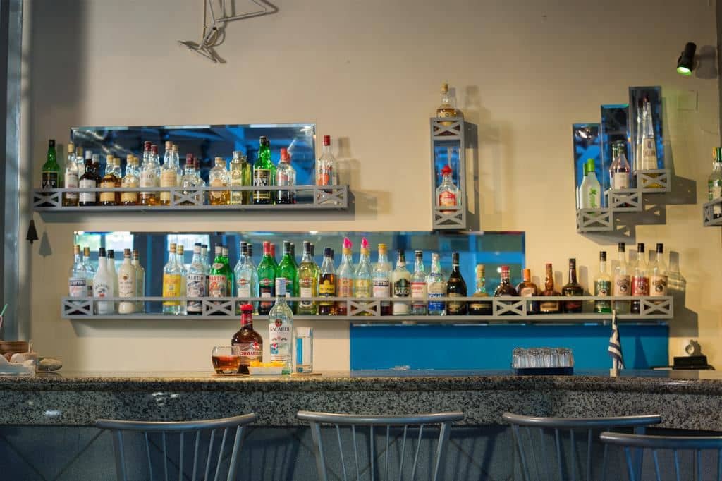 bars-main-bar