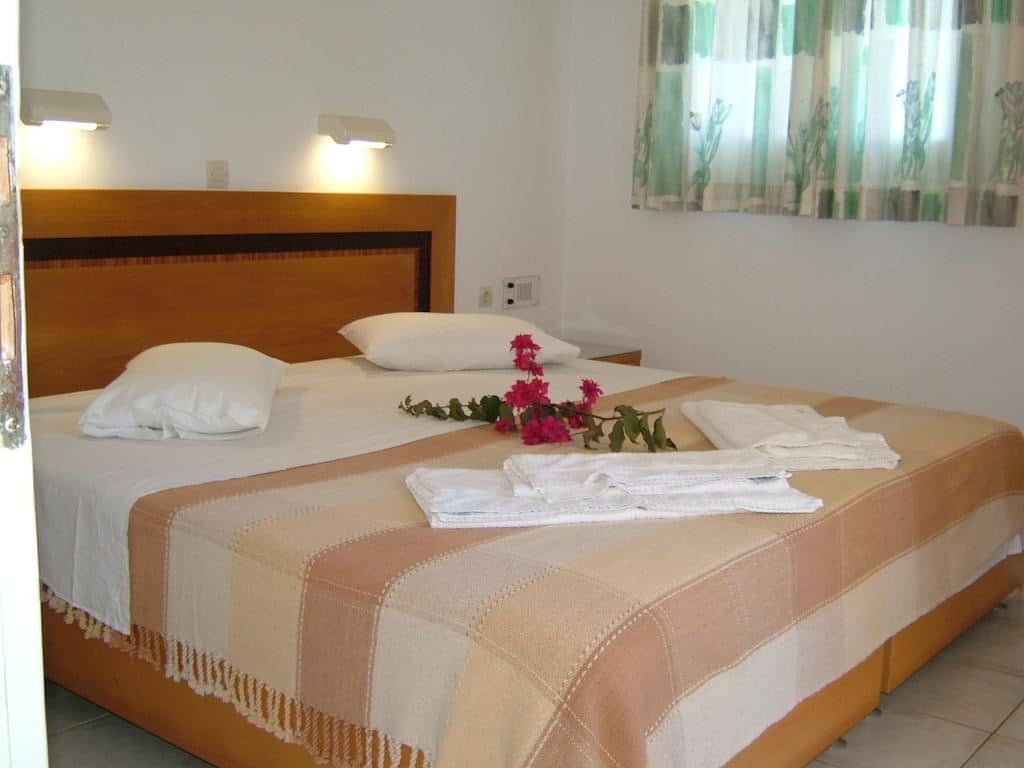 rooms-apartment-1-bedroom-gardenview