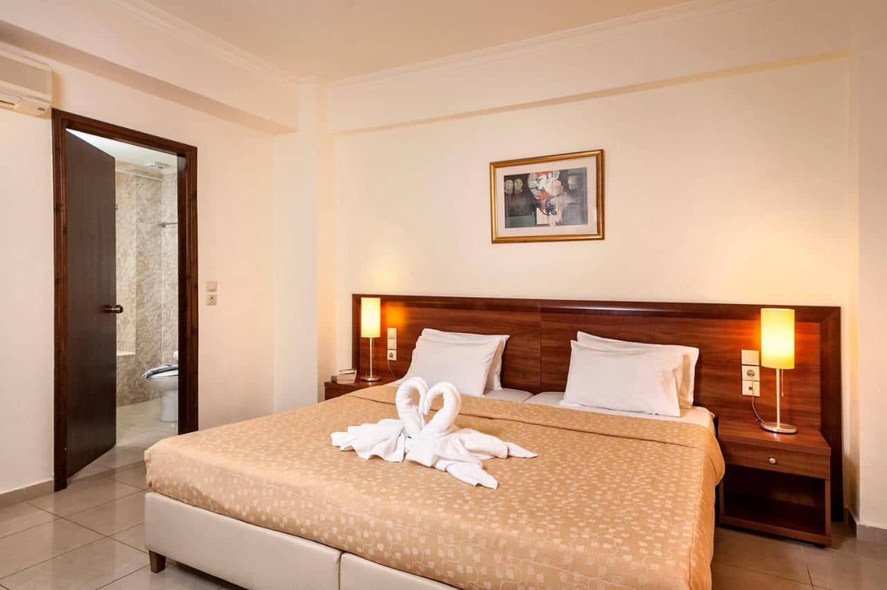 rooms-room-double-balcony-or-terrace