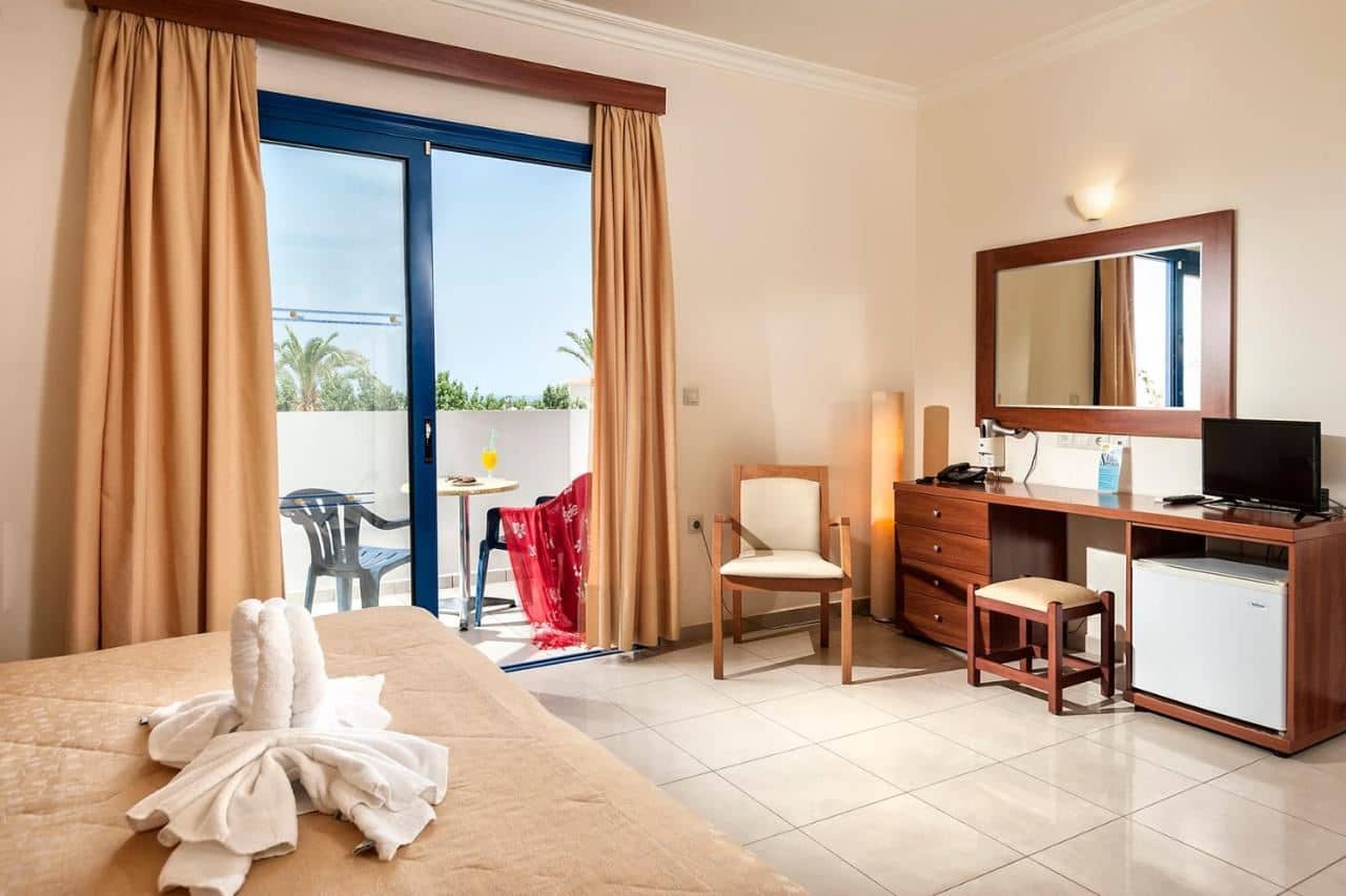 rooms-room-double-balcony-or-terrace