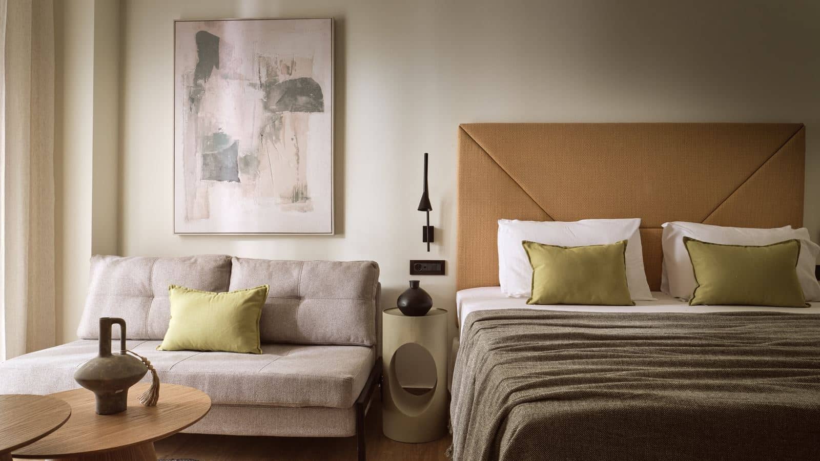rooms-deluxe-room