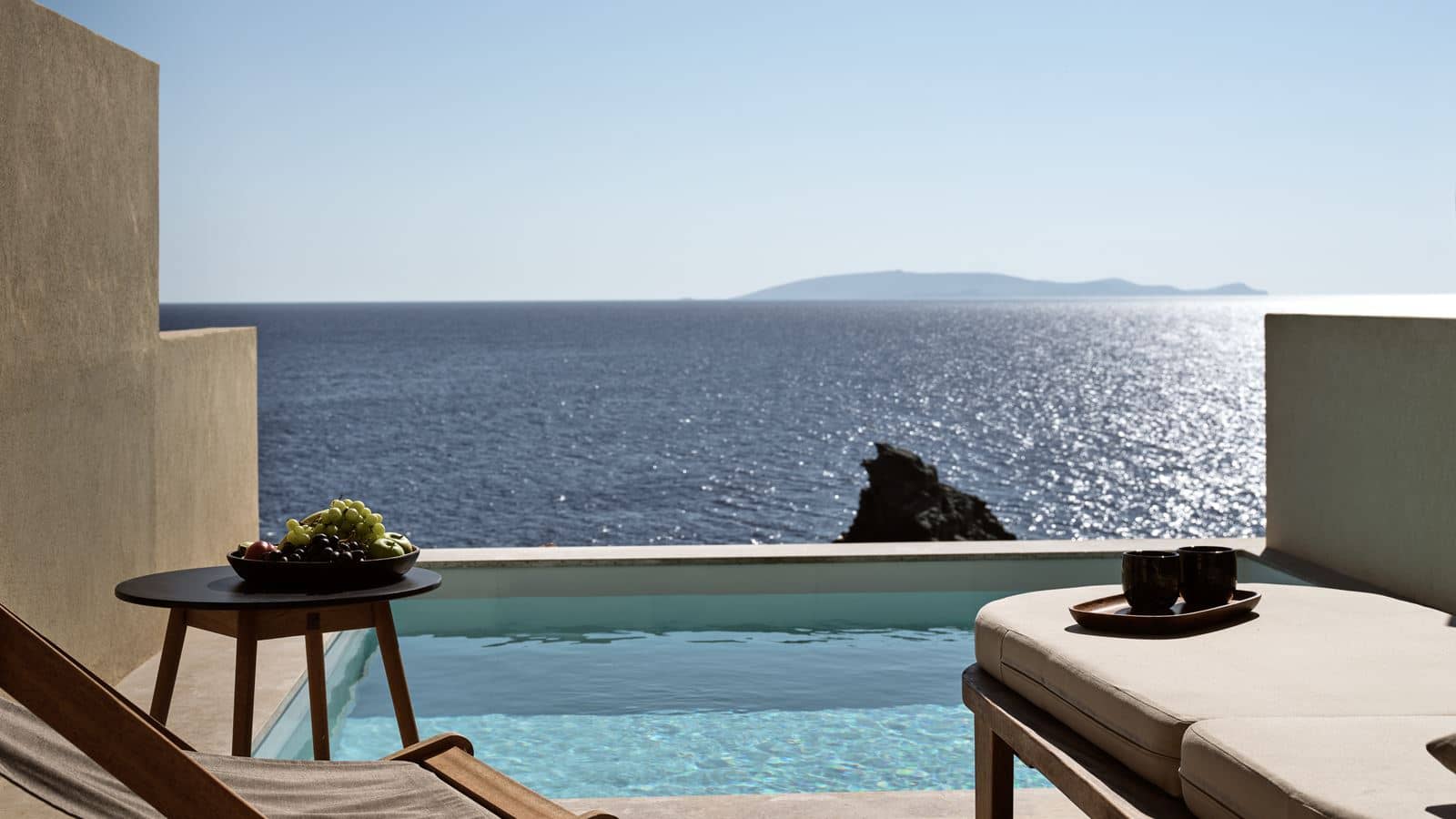 rooms-suites-on-the-rocks-private-pool
