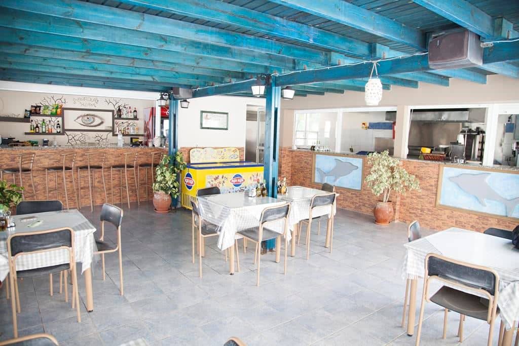 restaurants-pool-bar