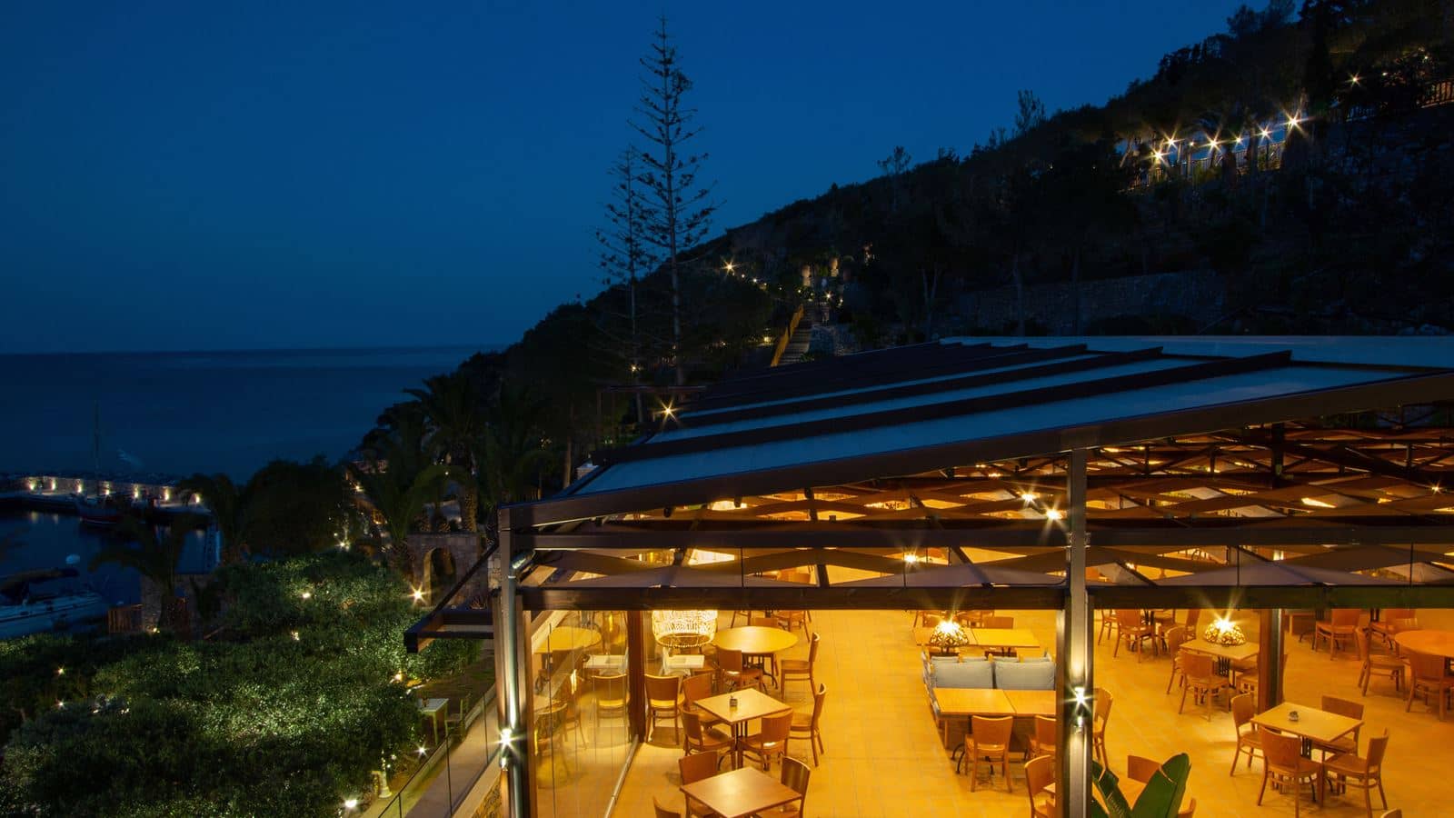 restaurants-amalthea-main-restaurant