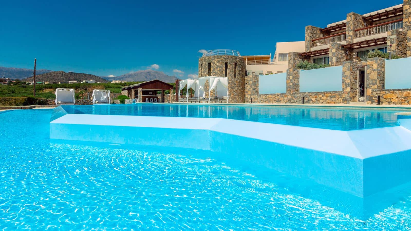 bars-bliss-pool-bar