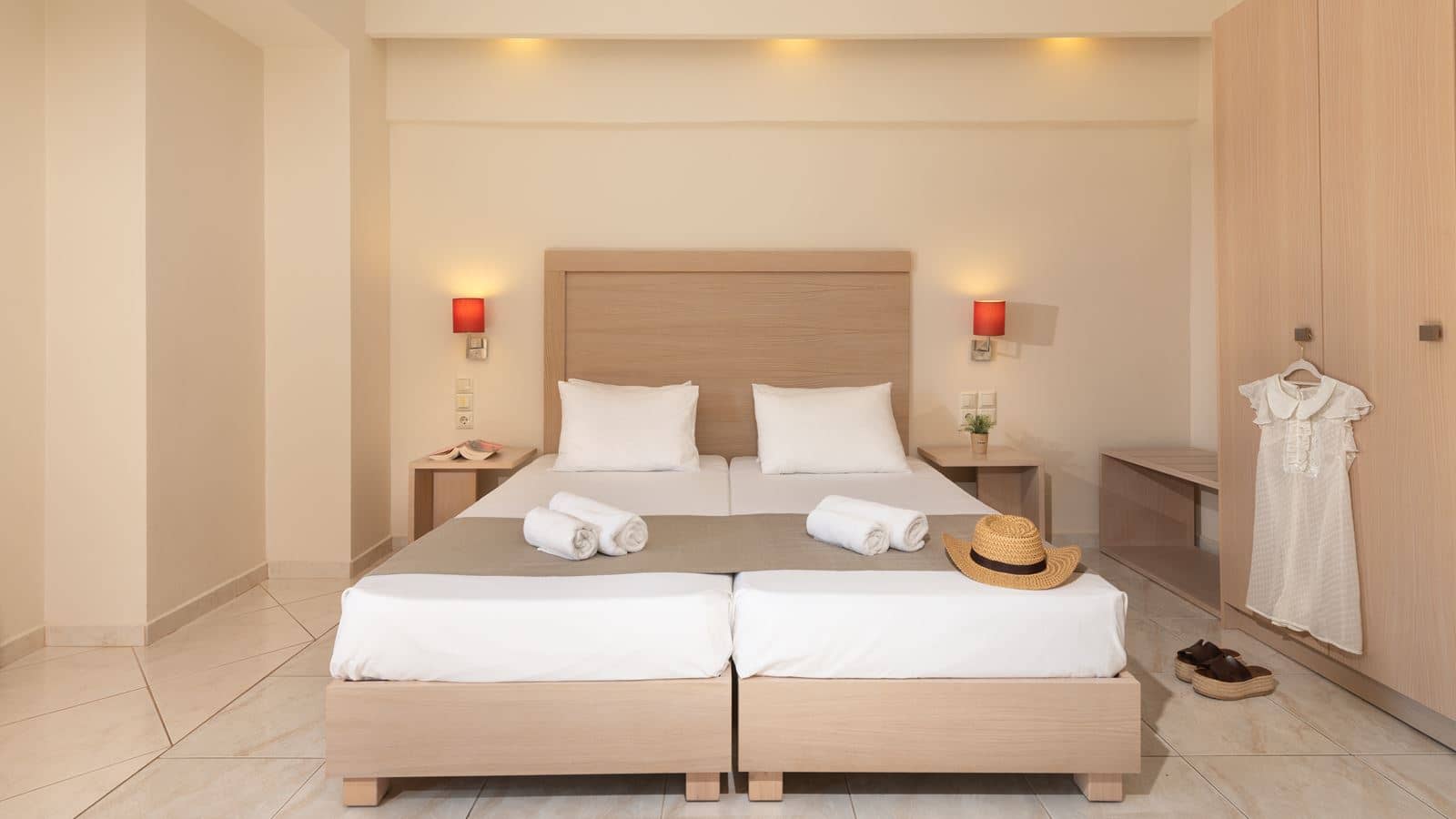 rooms-superior-double-landview-balcony-or-terace