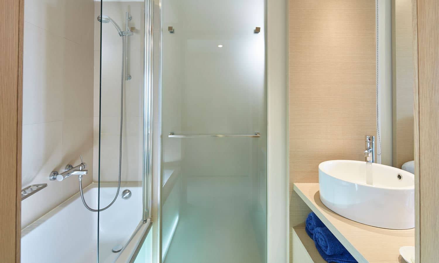 rooms-double-room-balcony-or-terrace