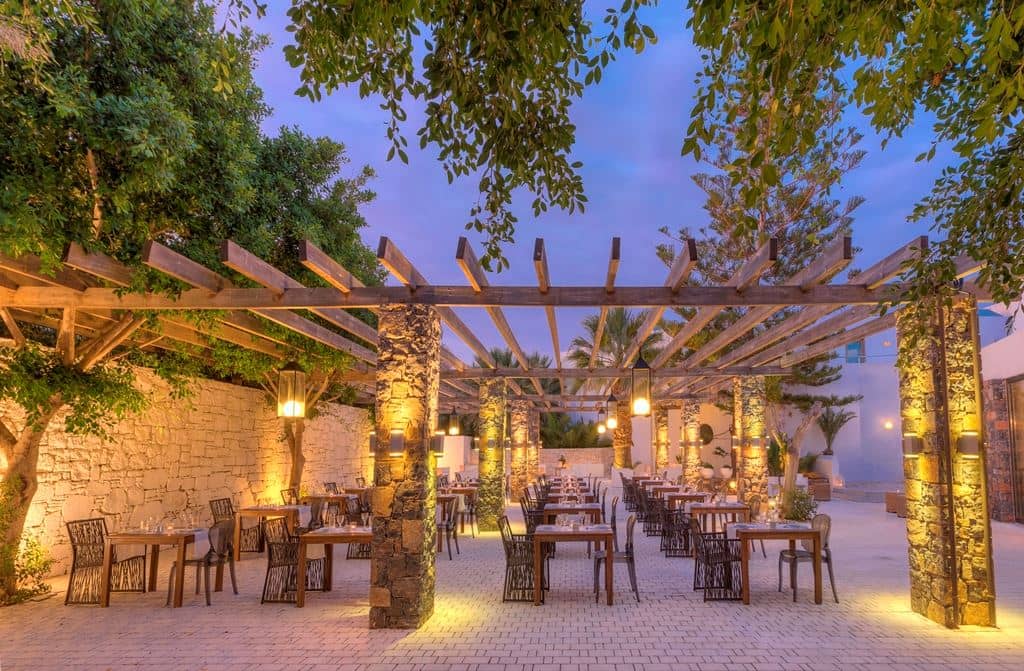 restaurants-main-building