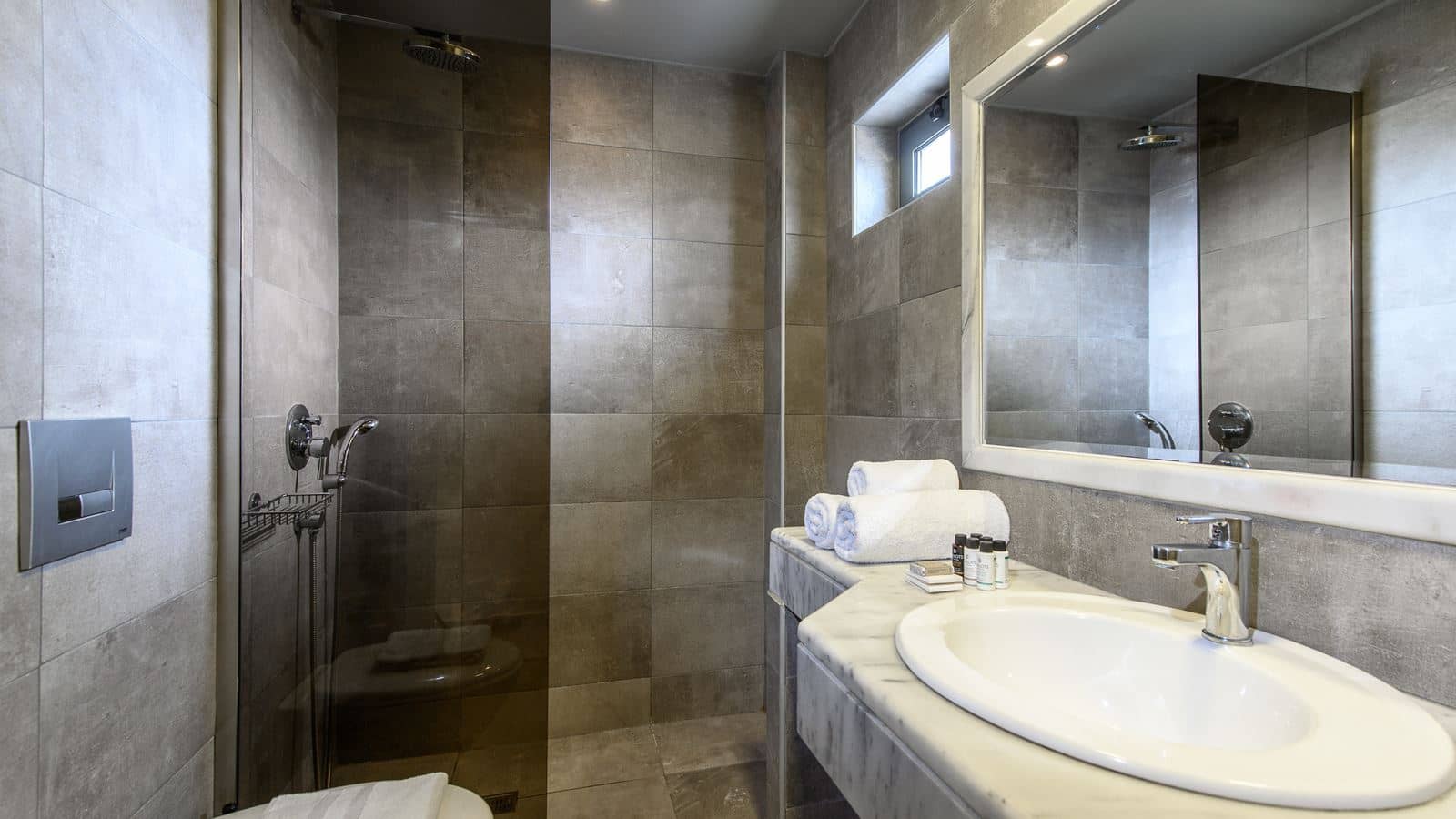 rooms-double-room-standard-garden-view