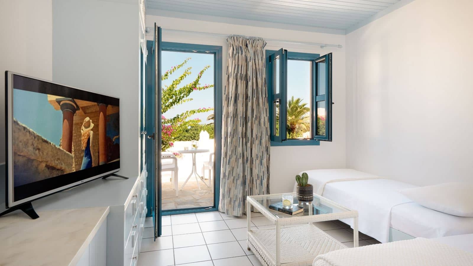 rooms-family-apartment-garden-view