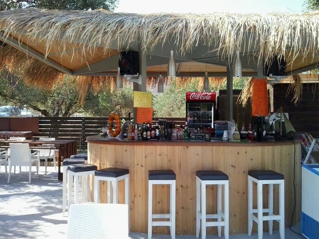bars-pool-snack-bar