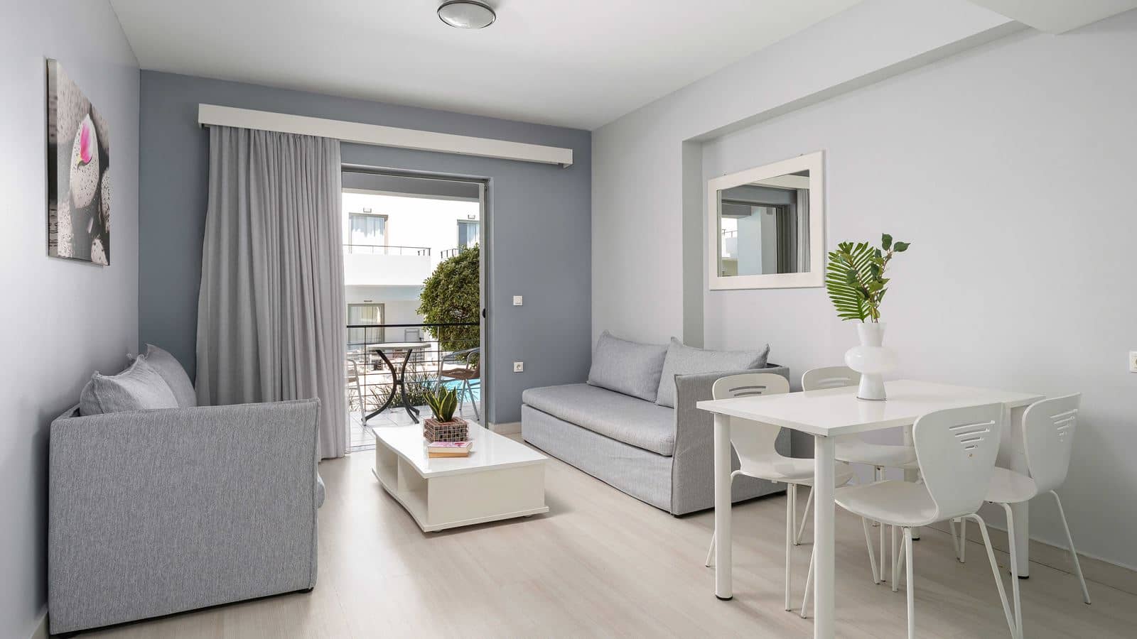 rooms-apartment-1-bedroom-poolview-terrace
