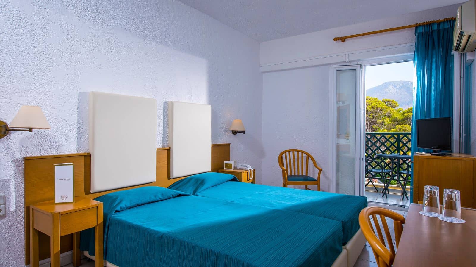 rooms-superior-room