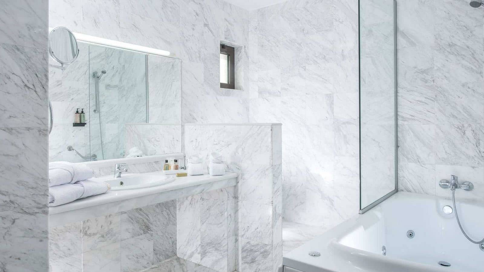 rooms-maisonette-privatepool