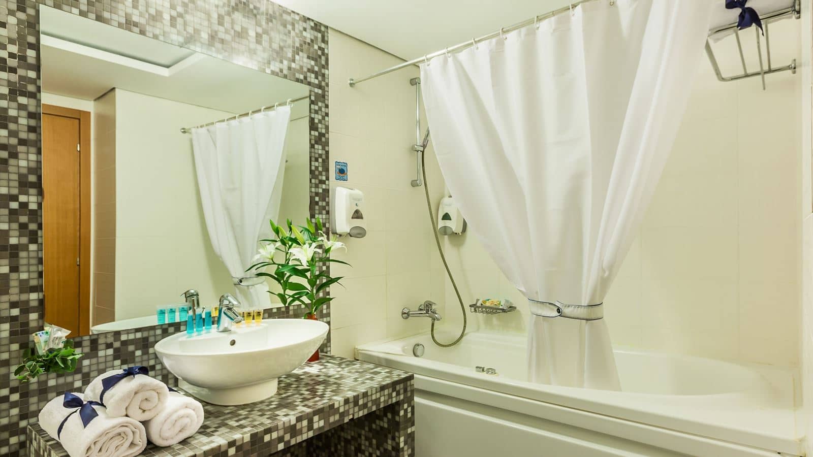 rooms-junior-suite-sea-view