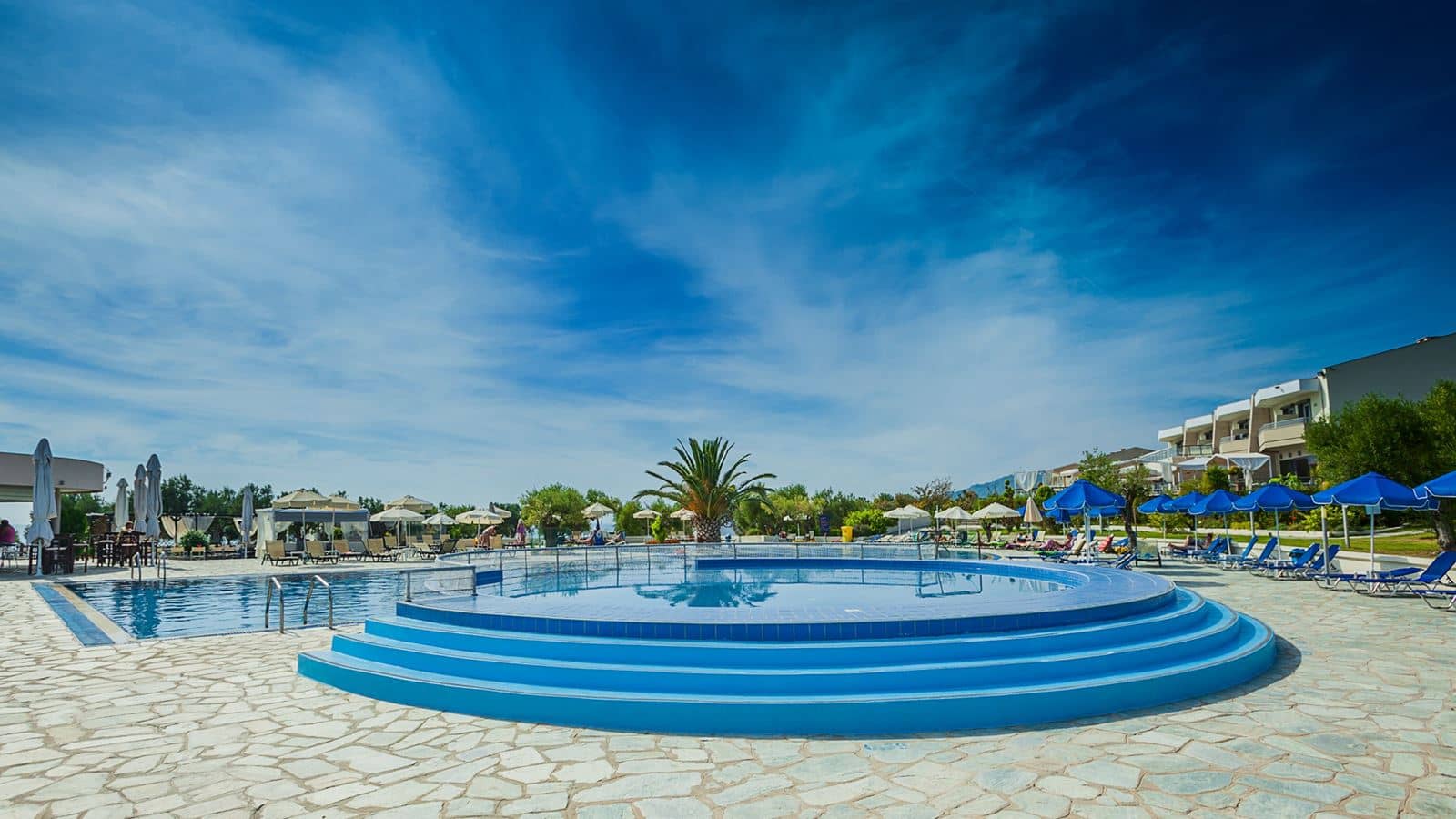 pools-outdoor-childrens-pool