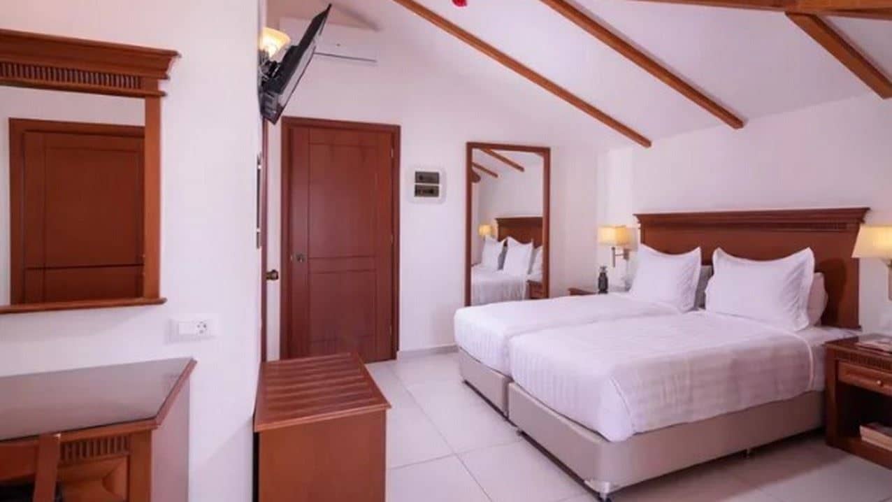 rooms-attik-double-or-twin-room