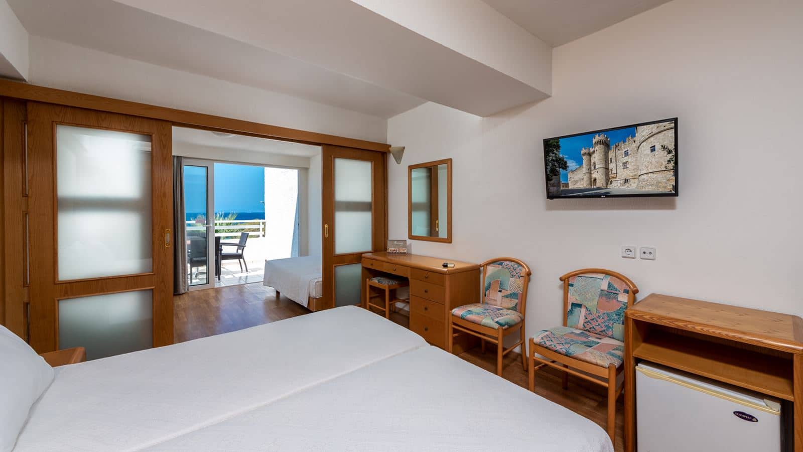 rooms-family-1bedroom-sea-view