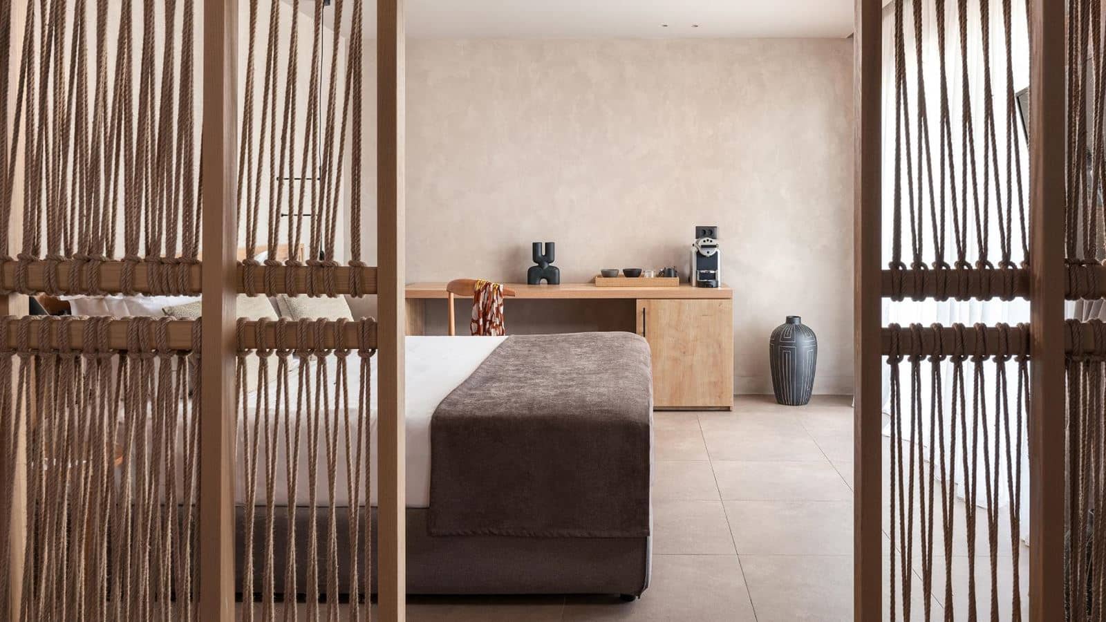 rooms-helea-suite-sea-front