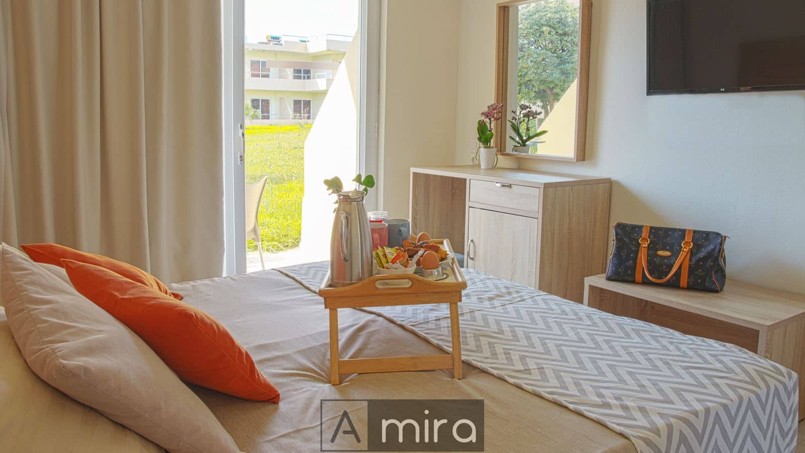 rooms-superior-triple-room-with-balcony-or-terrace