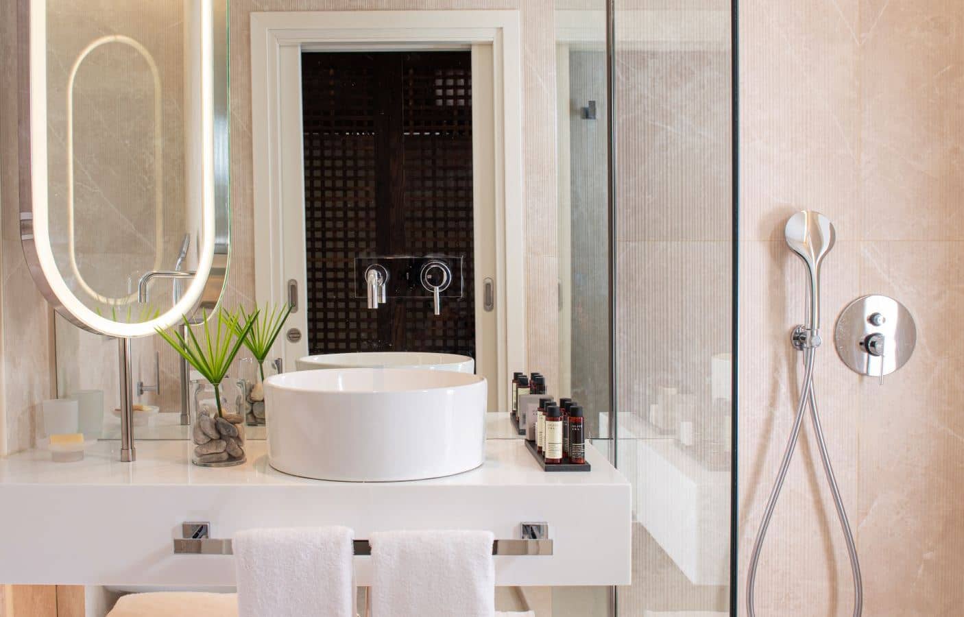 rooms-superior-double-swim-up-sharing-pool