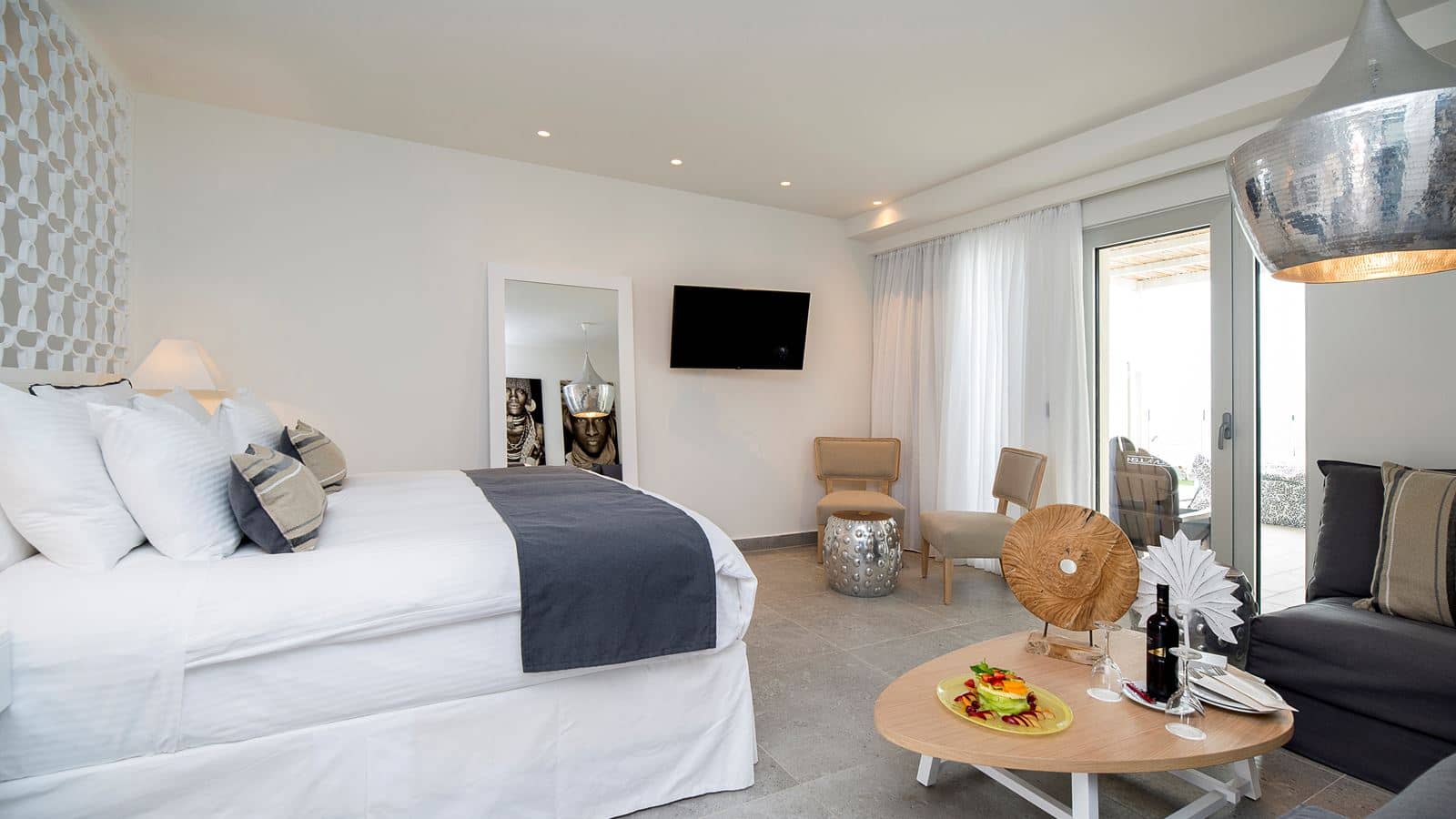 rooms-suite-sea-view-with-sharing-pool