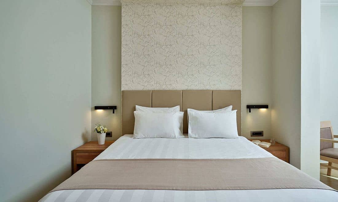 rooms-suite-sharing-pool-jacuzzi-gv