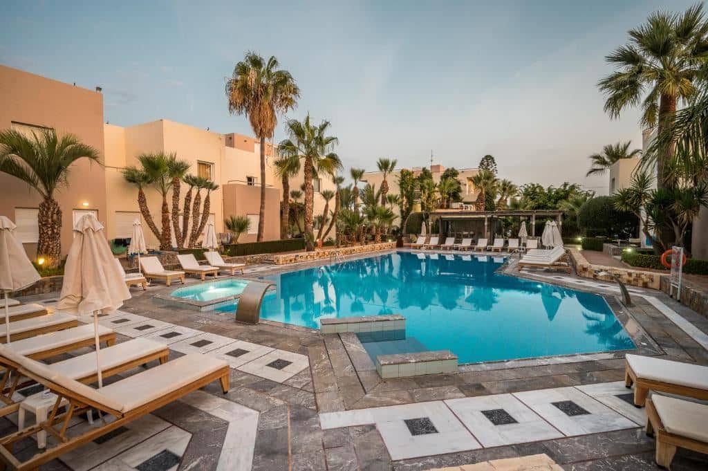 pools-outdoor-pool