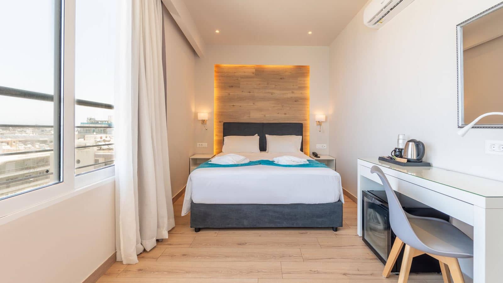 rooms-room-seaview-balcony-or-terrace