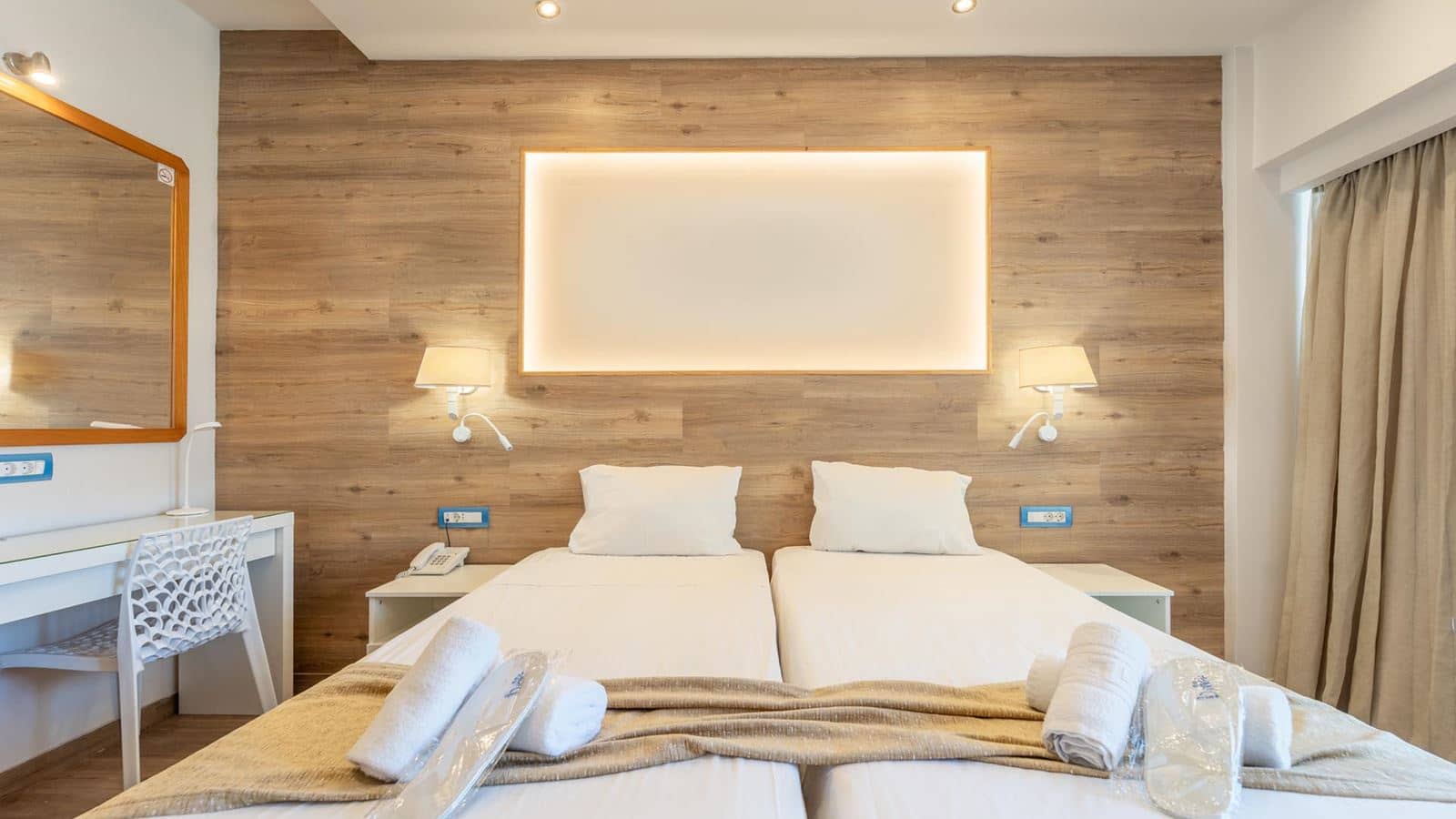 rooms-room-poolview-balcony-or-terrace